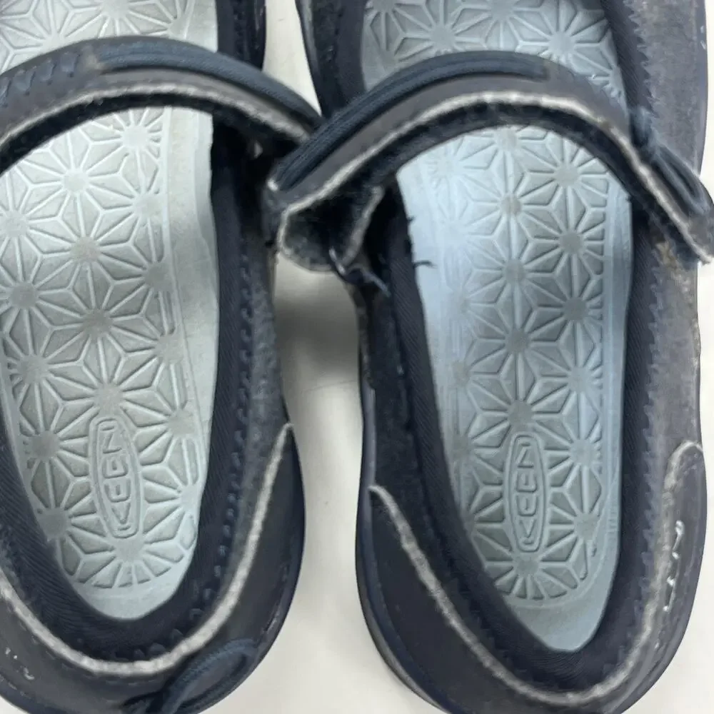 Keen Girls Moxie Mary Jane Shoes Size 12 Black Hook Loop Strap Comfort Outdoor